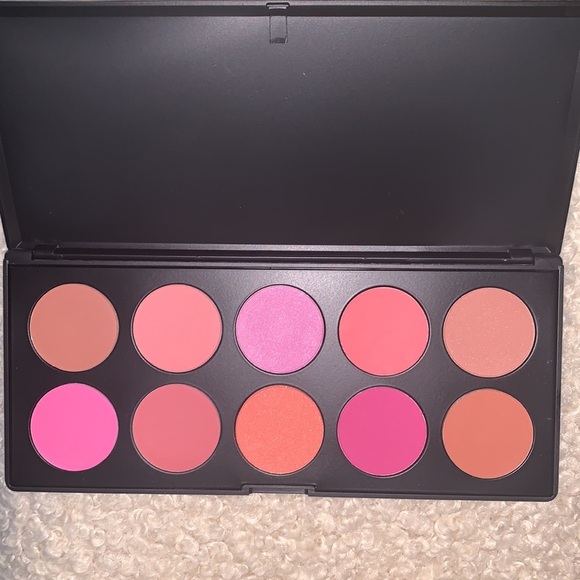 Barely used or swatched blush palette - Picture 3 of 5